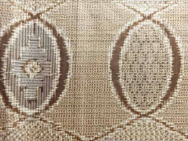 アンティーク　幾何学模様織り出し本場村山泥大島紬着物